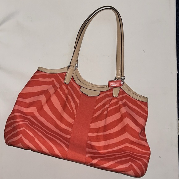 Coach Bag - Picture 2 of 10